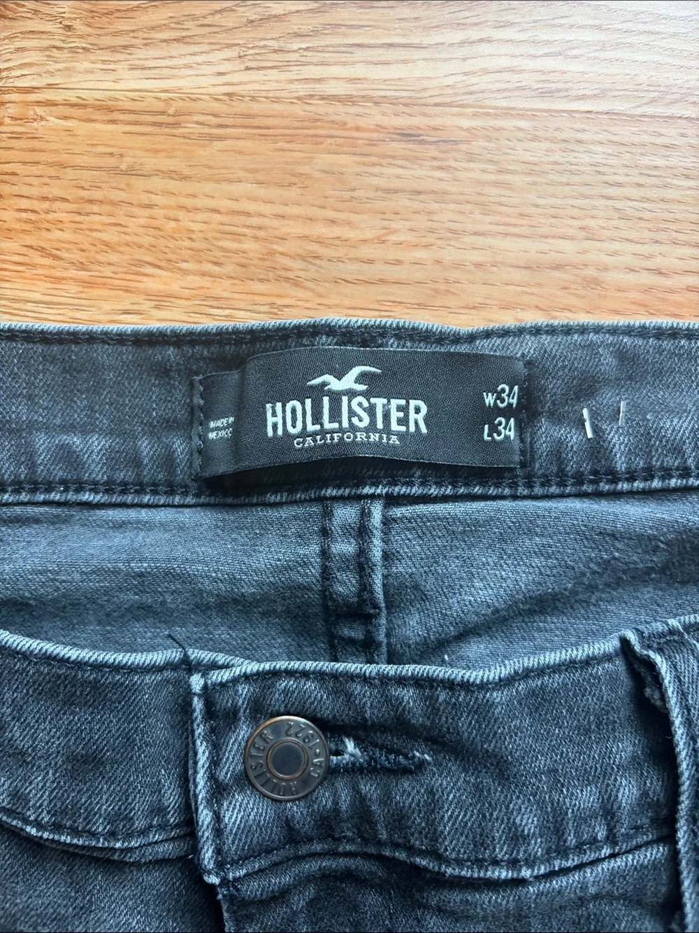 Hollister Men's Charcoal Slim Straight Jeans